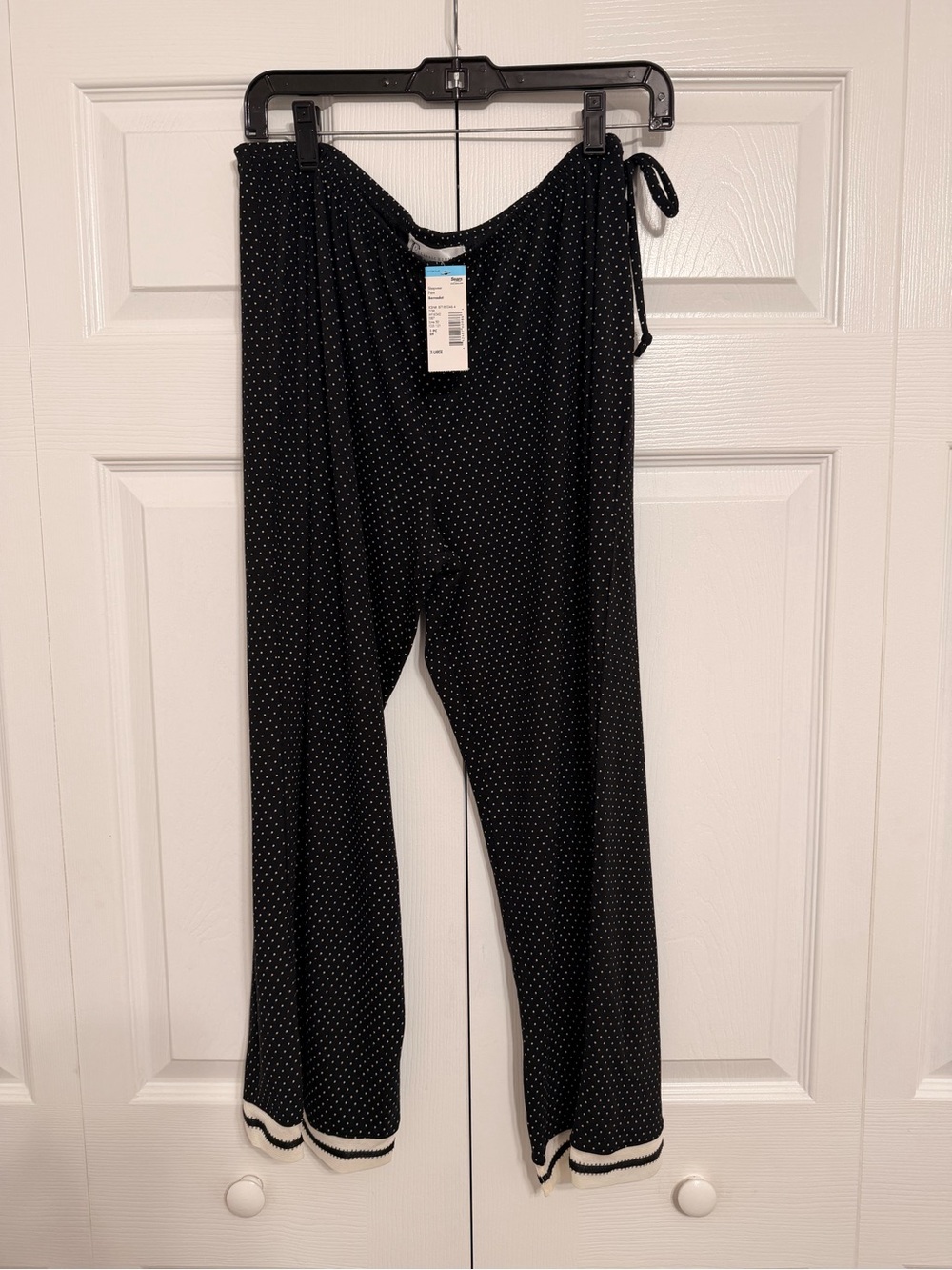 Woman’s Classic Elements Black Polka Dot Lounge Leggings with White Trim